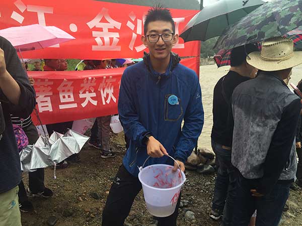 Fish release program hopes to restore Yangtze River's ecosystem