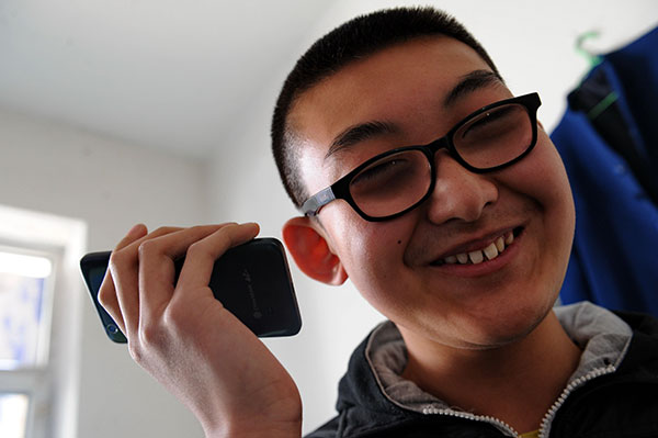 Smartphones help the blind see the world