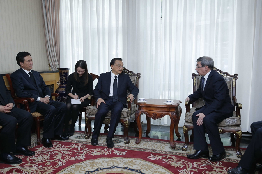 Premier Li offers condolences over death of Uzbek President Karimov