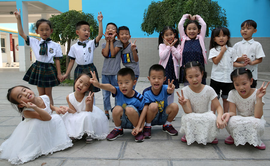 Seven twins enroll at same elementary school