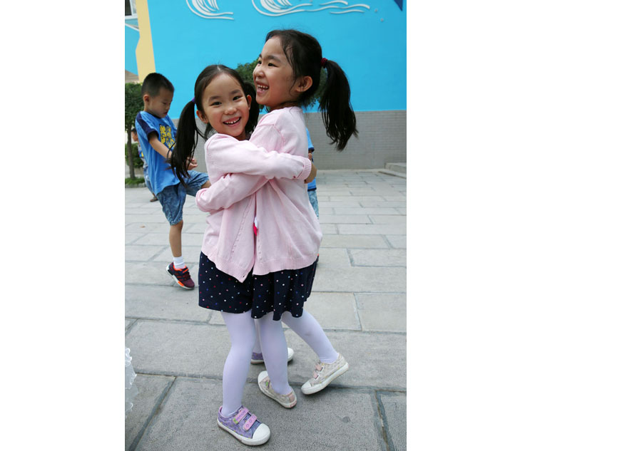 Seven twins enroll at same elementary school