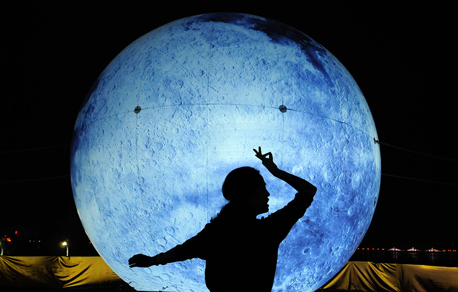'Man-made moon' celebrates Mid-autumn Fest