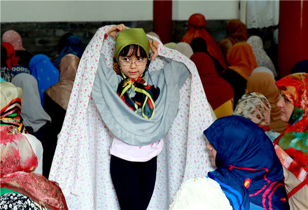 Chinese Muslims observe 4-day feast