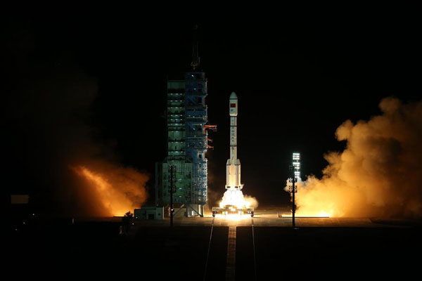 China launches second space lab into orbit