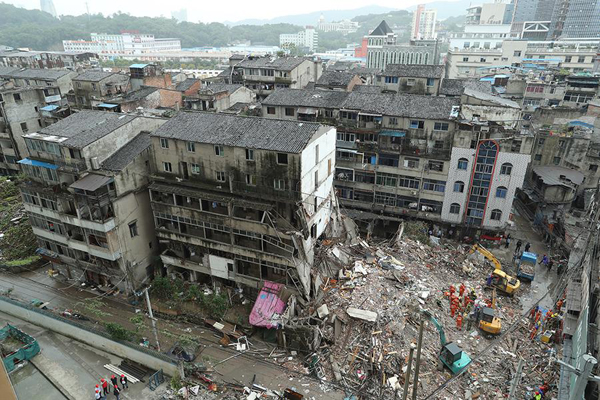 8 dead in buildings collapse in Wenzhou