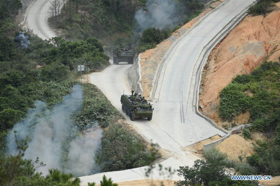 Hong Kong Garrison of PLA holds military drill