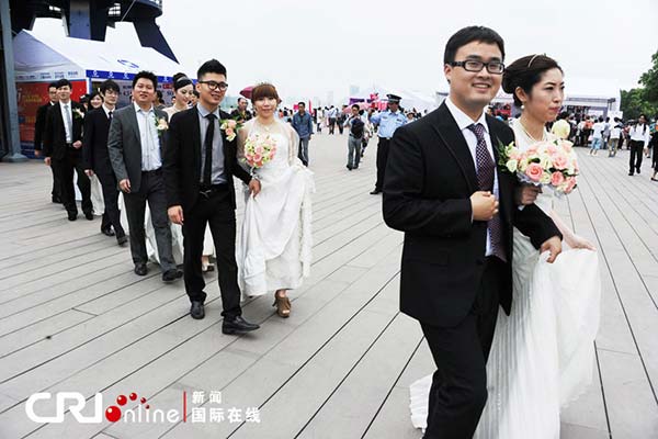 Survey reveals Shanghai singles' attitudes