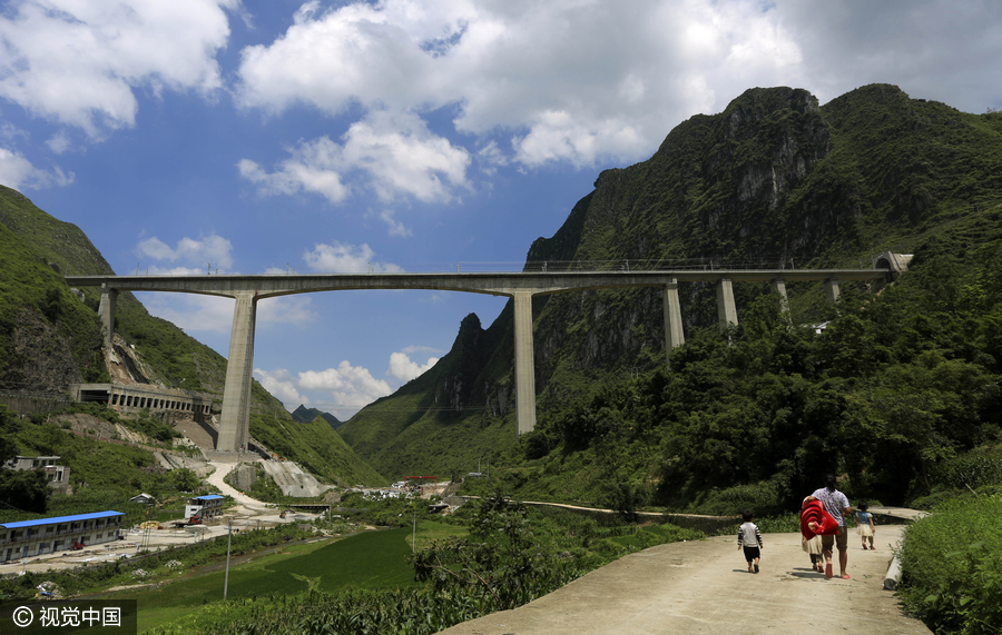 Faster to Yunnan with new high-speed rail