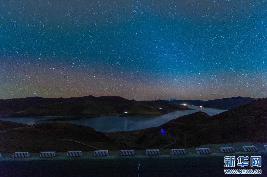 Yamdrok Lake – best spot for stargazing in Tibet