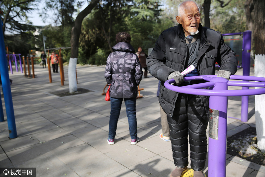 101-year-old man works out, keeps fit