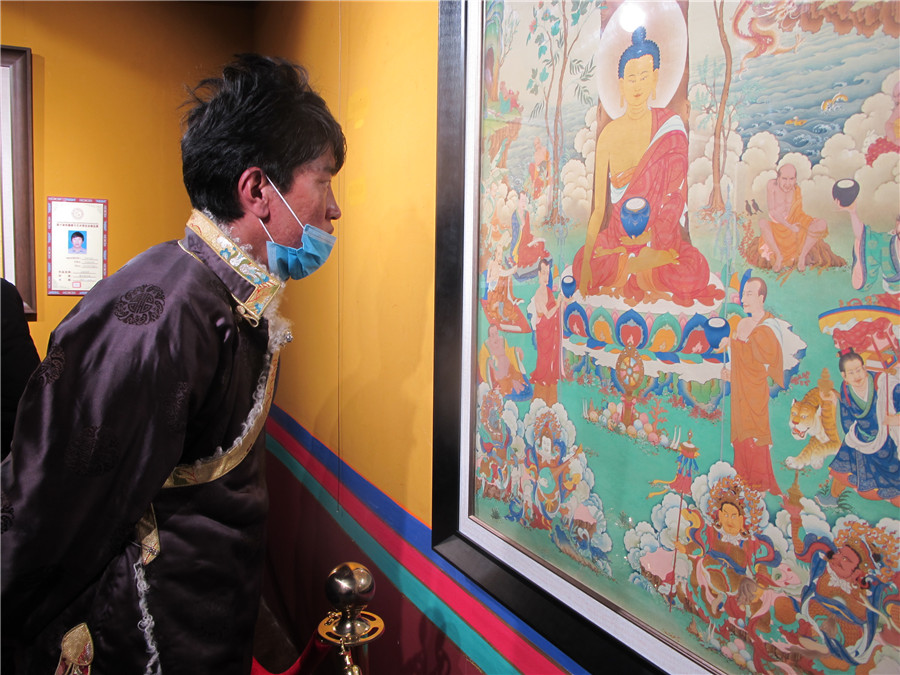 Exhibition in Lhasa shows thangka art