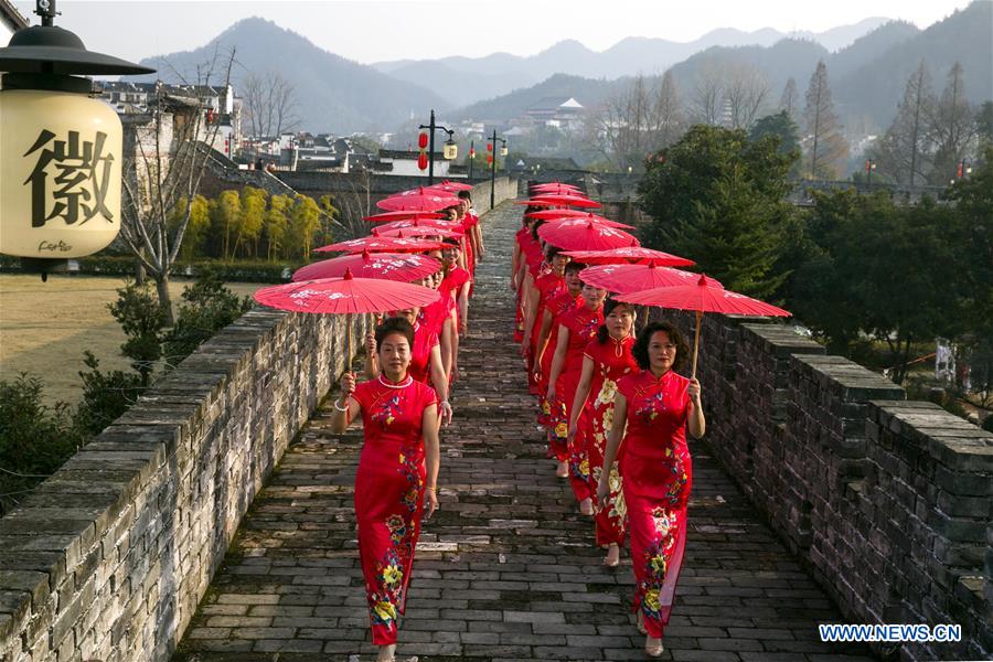 People greet upcoming new year across China