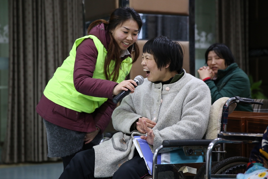 Adopted girl returns to her hometown in China to give back