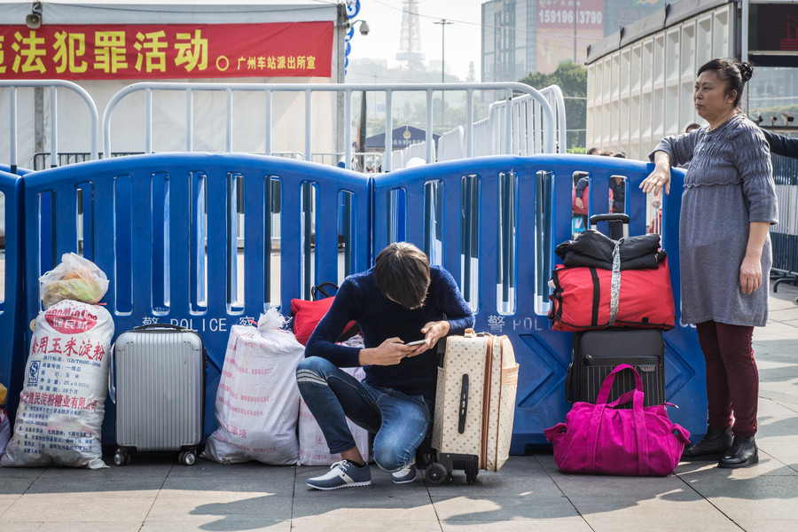 On the way home: Spring Festival travel rush to begin