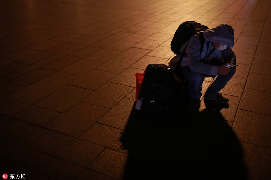 The stories behind those passing through Beijing Railway Station