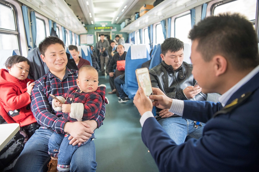 Passengers keep train attendant's painting dream alive