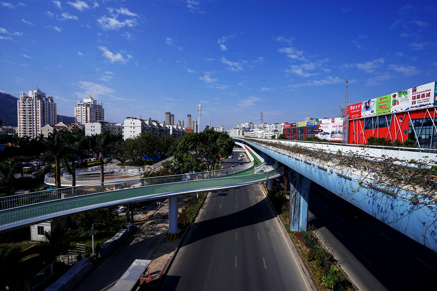 China's first elevated cycle track to open in Xiamen