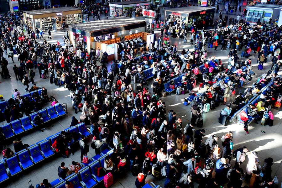 China heads back to work, sees rising traffic after Spring Festival holiday