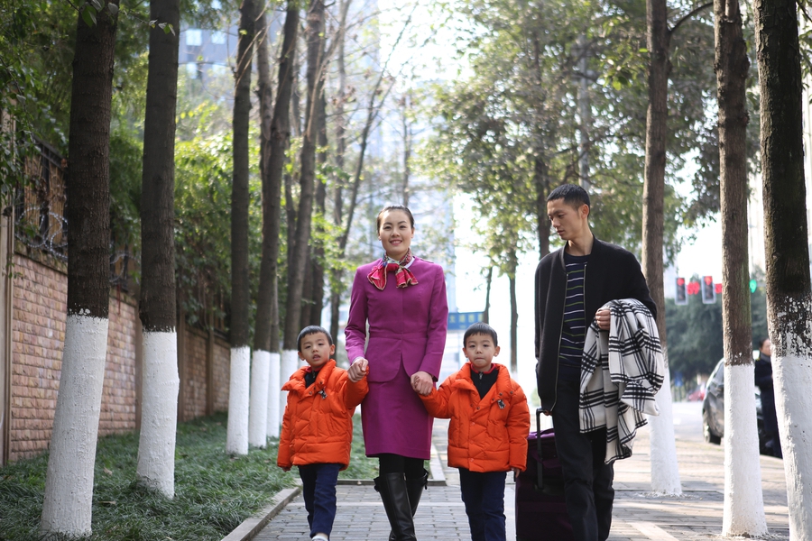 Chief conductor's day in the life during Spring Festival travel rush