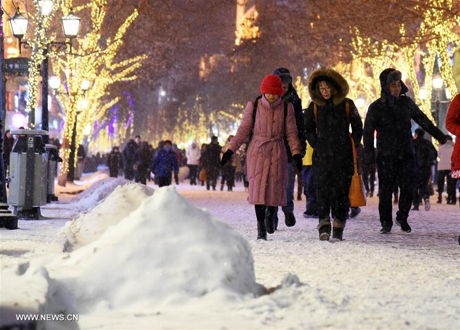 China issues blue alert for cold wave brought by blast of strong cold air