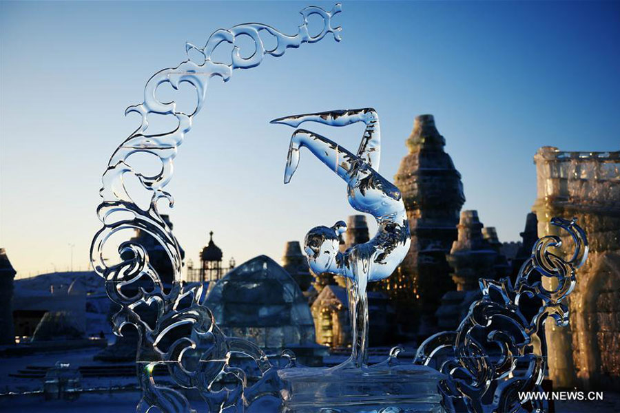 Ice sculptures in NE China begin to melt as temperature rises