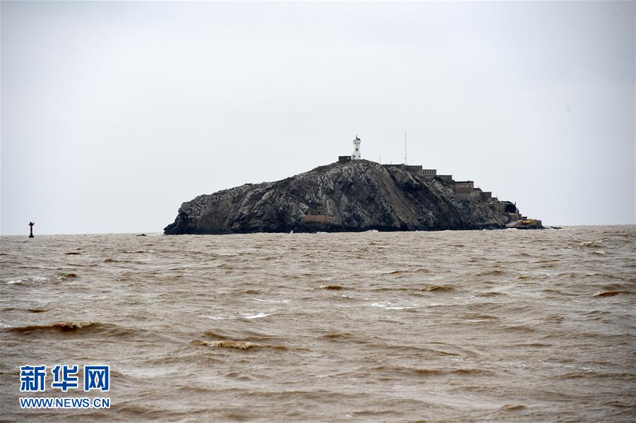 Couple guards isolated island for 30 years
