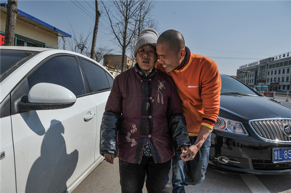 Devoted son cares for forgetful mother