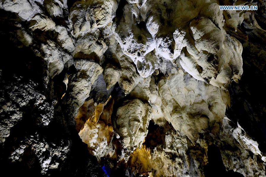 Karst cave in SW China to open to tourists