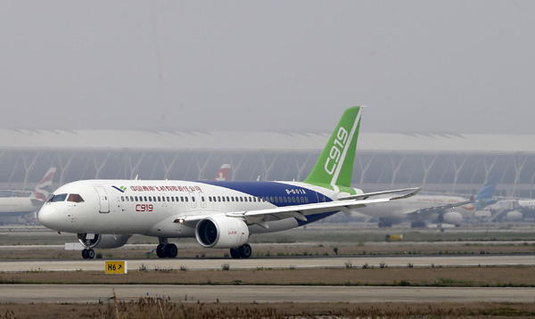 First China-produced passenger plane completes high-speed taxi test