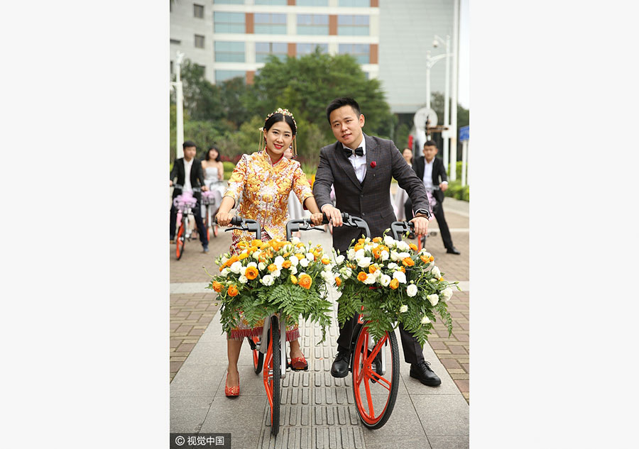 Sharing is caring: Newlyweds take bike-sharing ride