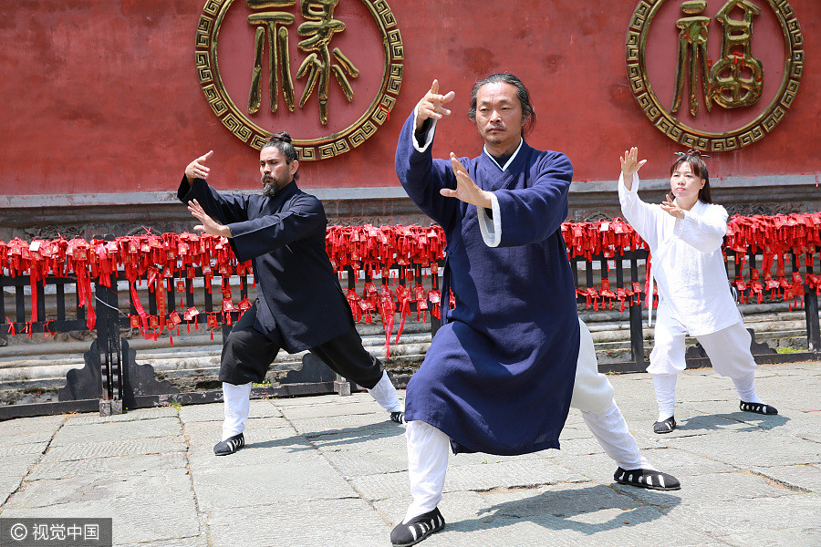 Mexican learns tai chi on Wudang Mountains for 25 times