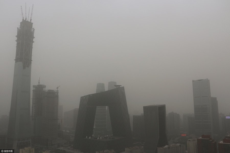 Sandstorm batters Beijing for second day