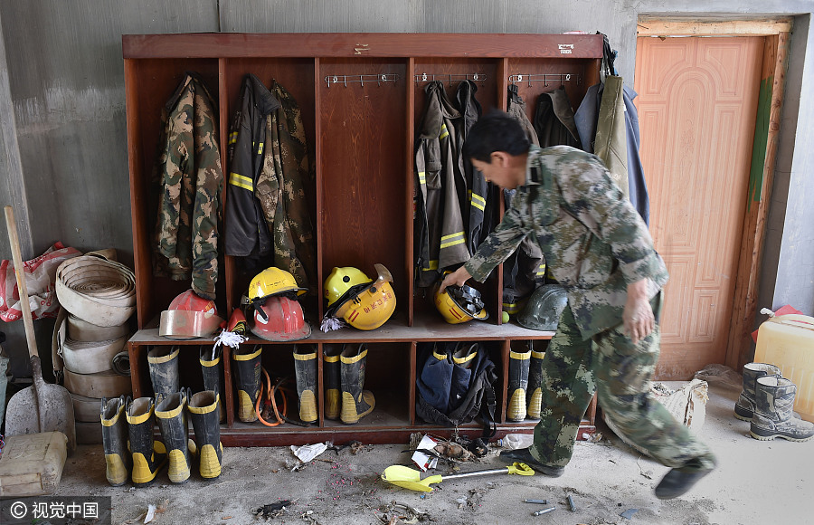 Farmer rises to aid villagers, puts out fires for free