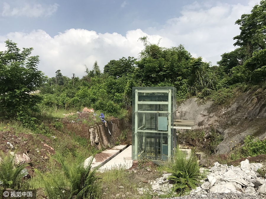 Hidden in wasteland: Subway station that's nearly impossible to find