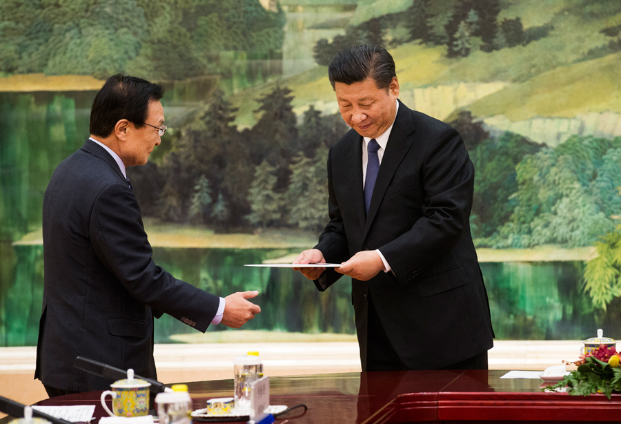 Xi calls for China-ROK relations to return to normal track