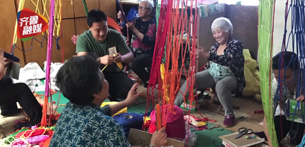 East China seniors earn more than $600,000 weaving rope nets