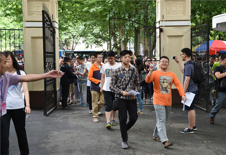 Over 9 million students sit <EM>gaokao</EM>