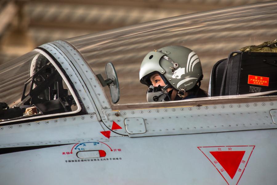 Female pilots fly JH-7 fighter bombers