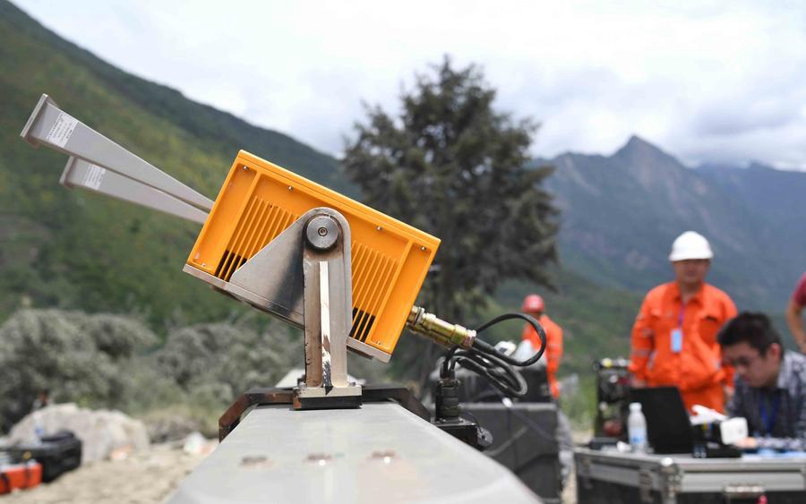 Massive rescue effort after SW China's devastating landslide