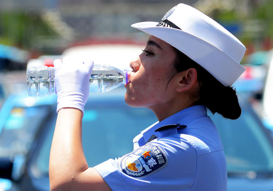 Heat wave sweeps across China