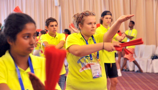 Youth camp attracts international teens with Chinese culture