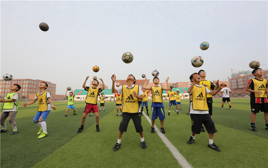 Kicking and sailing: Children learn new skills