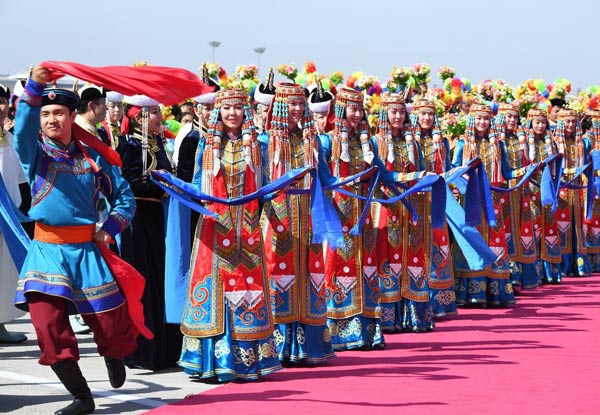 Celebration feted to mark Inner Mongolia's anniversary