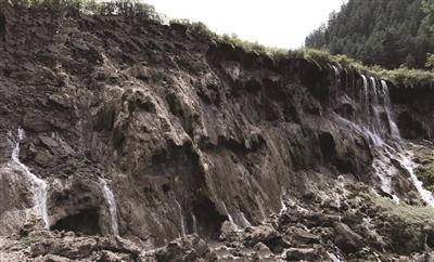 Now and then: Damage to quake-hit area in Sichuan