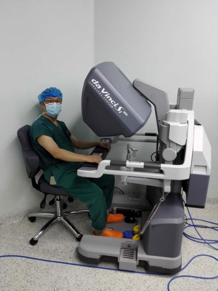 In a first for China, robot carries out ELAPE rectal cancer surgery