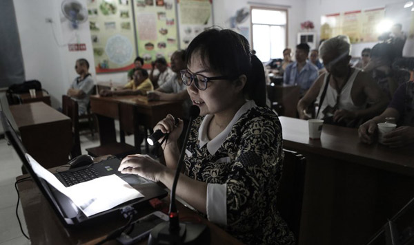 Wuhan amputee brings movies to life for the visually impaired