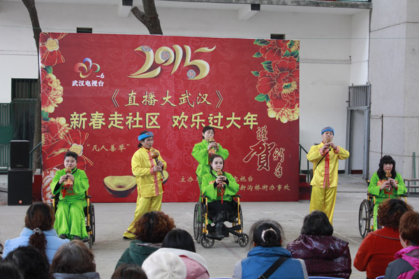 Wuhan amputee brings movies to life for the visually impaired