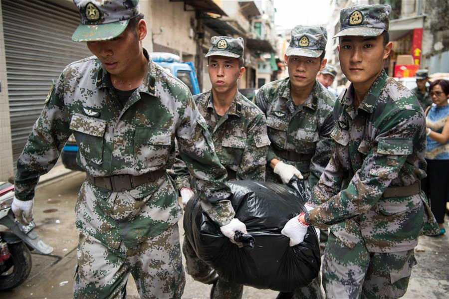 PLA garrison aids relief after typhoon hits Macao