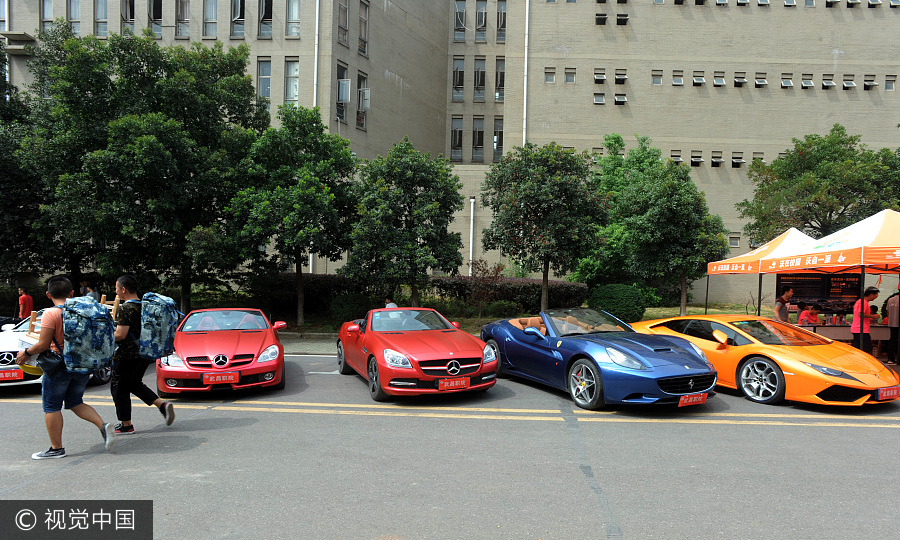 College in Hubei buys luxury cars for class