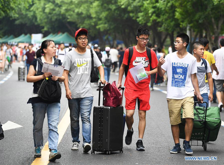 Over 6,000 freshmen register in Chongqing University